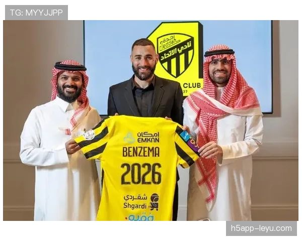 阿什拉夫·沙特转会风波再起，多家豪门争夺战白热化