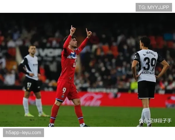 德甲阵容评判标准解析：战术适配性与球员状态成关键指标