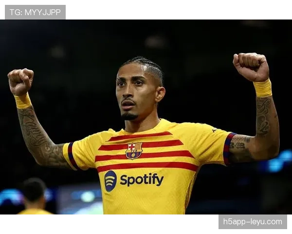 拉菲尼亚高位压迫下的反抢与回防贡献解析 拉菲尼亚高位压迫下的反抢与回防贡献解析